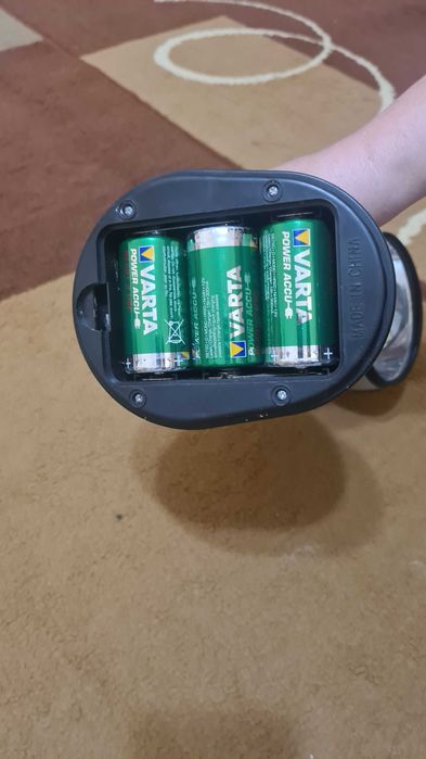 Lampa de birou cu LED alb cu baterii