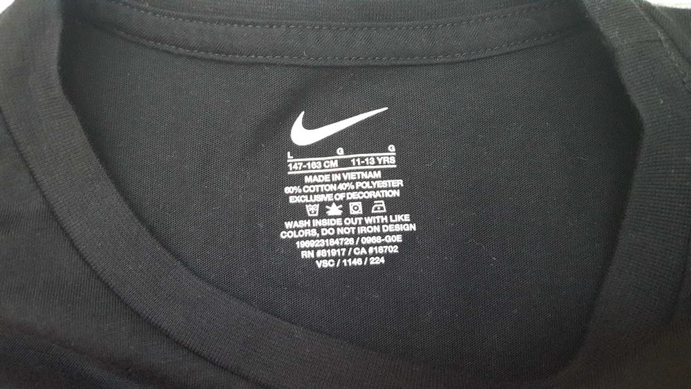 Черна детска унисекс тениска Nike за ръст 147-163 см или 11 - 13 год.