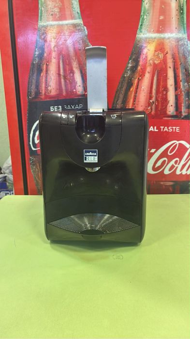 Кафе машина за капсули лаваца!