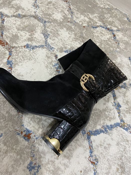 продаю сапоги женские