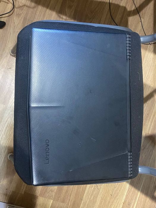 Lenovo y520 i5-7300 ssd512