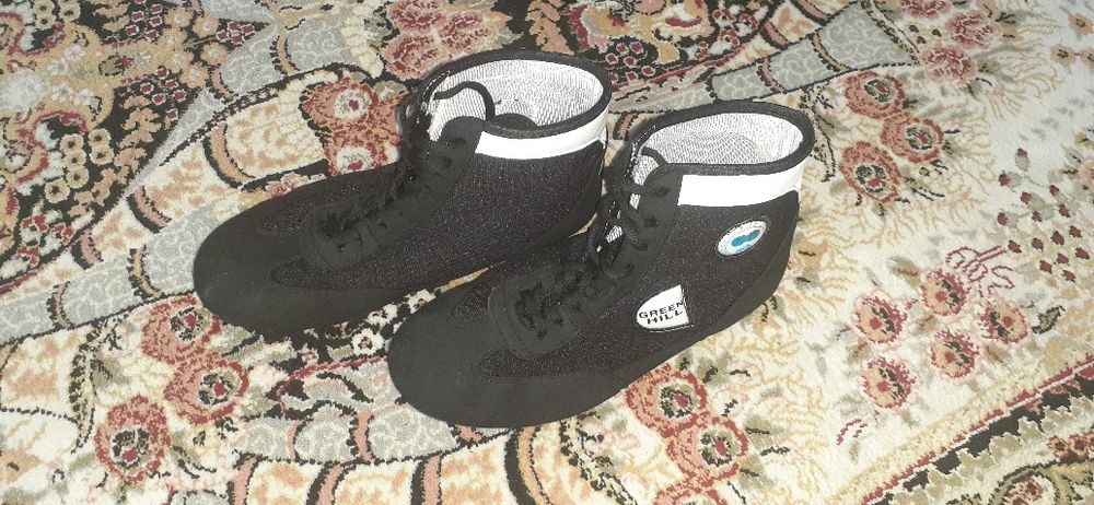 Борцовки         .