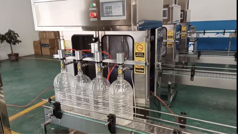 Розлив воды от 0,5 л до 10 л. Сув куйиш линияси 0,5л дан 10 литргача.