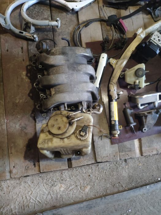 Запчасти на Мерседес w 210