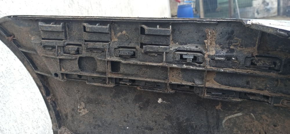 Bara spate Passat break B5,5 , baterie 12v 100ah 800a , cârlig vw