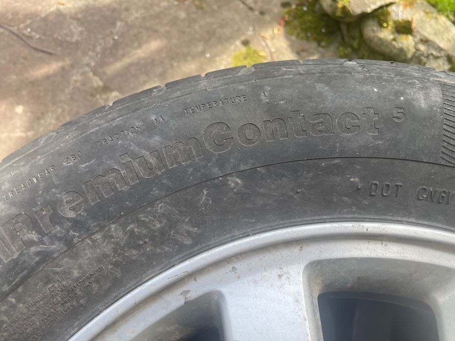 Continental Ultra Contact 195/65/15Premium Contact 215/65/16 dot19 3 броя