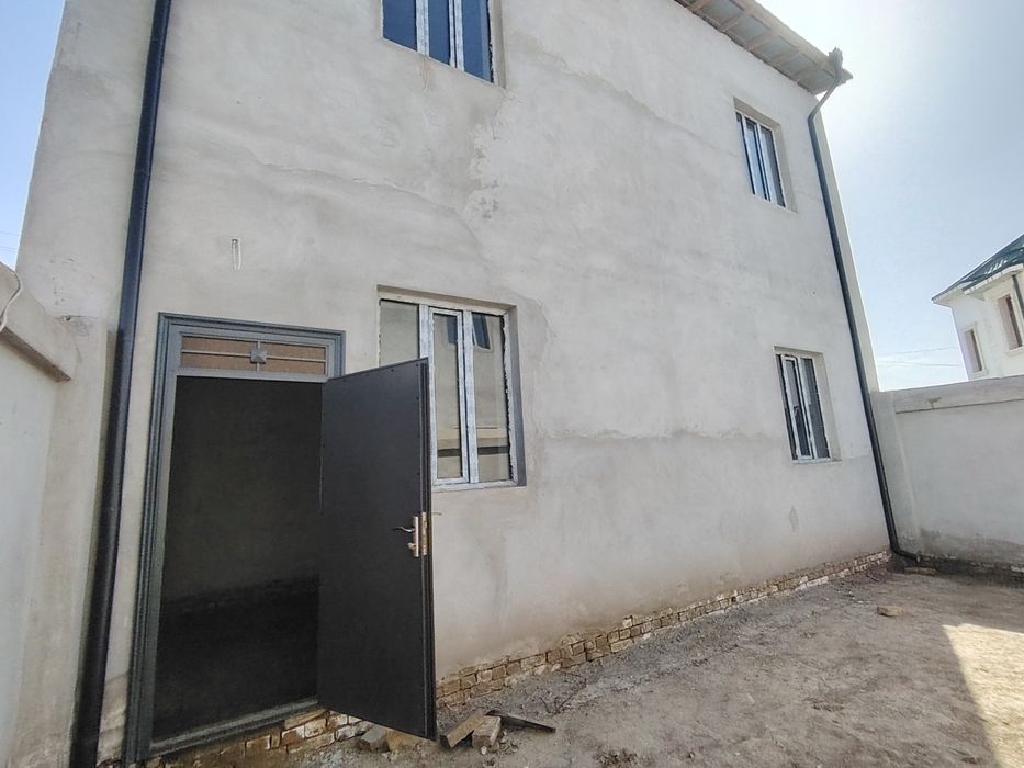 Tandirchida 2 joy sotiladi