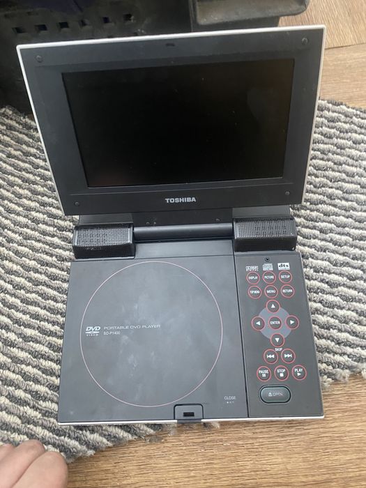 Портативный проигрыватель  DVD дисков