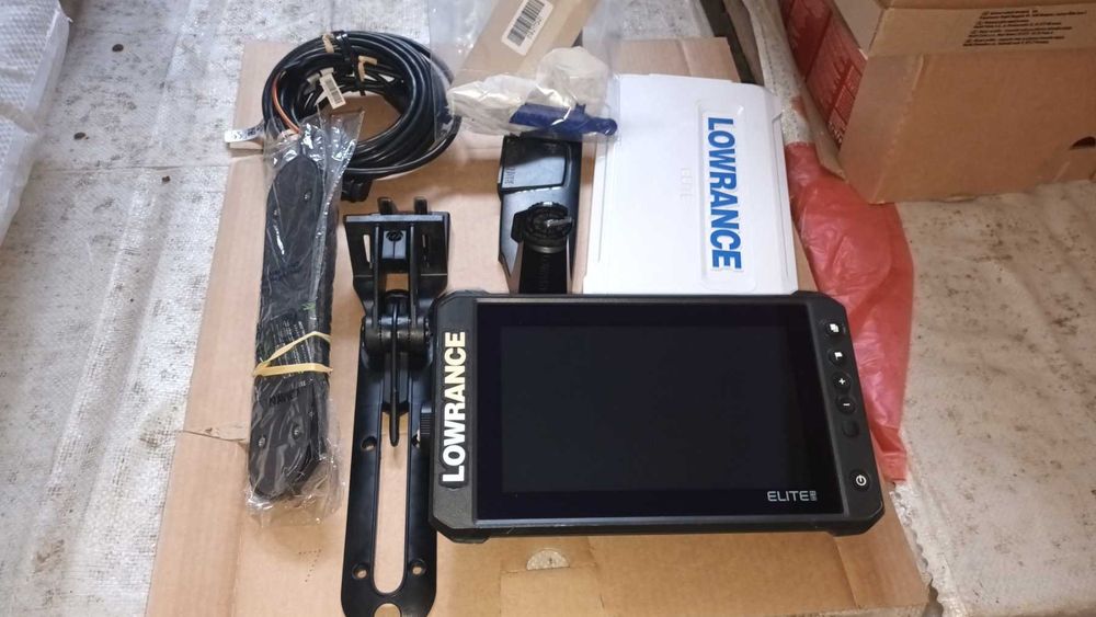 Продавам сонар Lowrance Elite FS 9