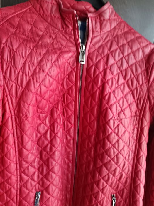 Червено кожено дамско яке естествена кожа