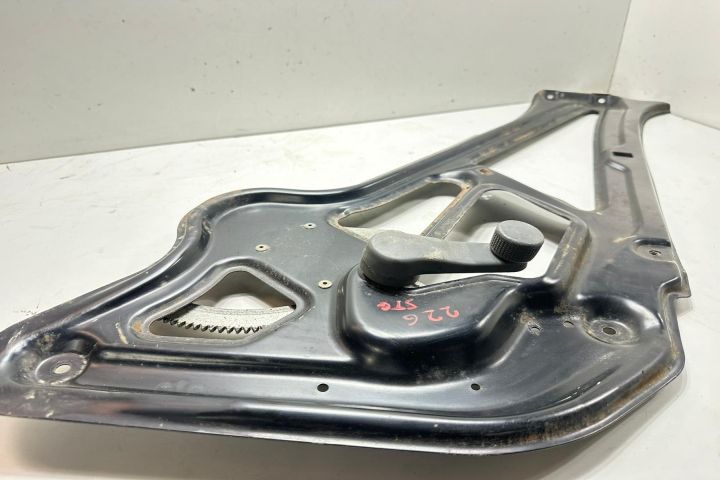 Macara geam stanga fata Mercedes-Benz Sprinter prima generatie 903 (f