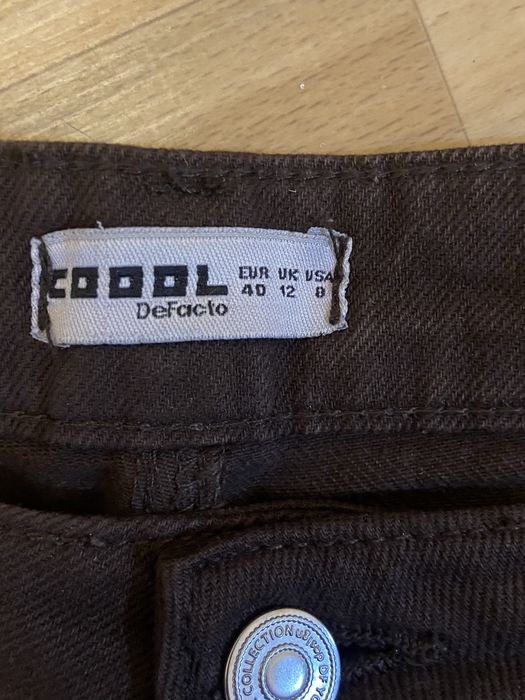 Продам женские джинсы