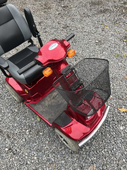 Carucior electric pentru oamni cu dizabilitai