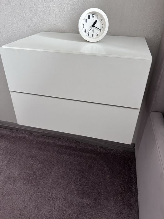 Прикроватные навесные полочки