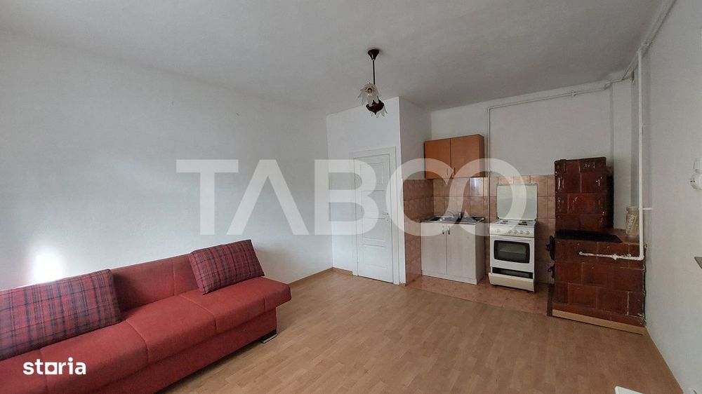 Apartament la casa de vanzare 2 camere curte 140 mp zona Turnisor