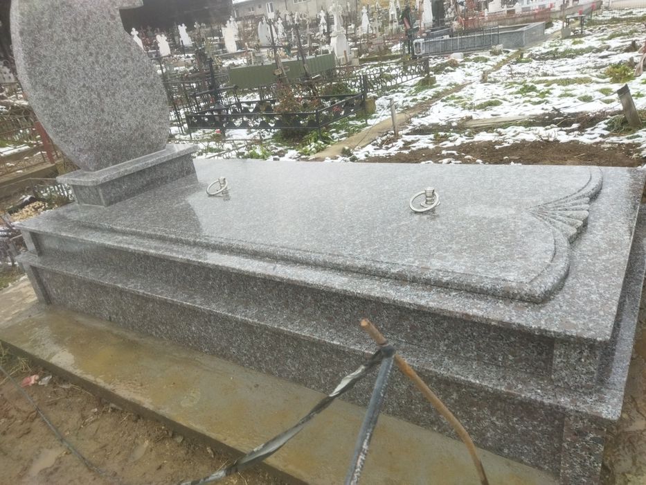 Construim ,cripte,cavouri ,borduri morminte