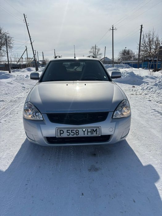 Продам Приору 2011 год