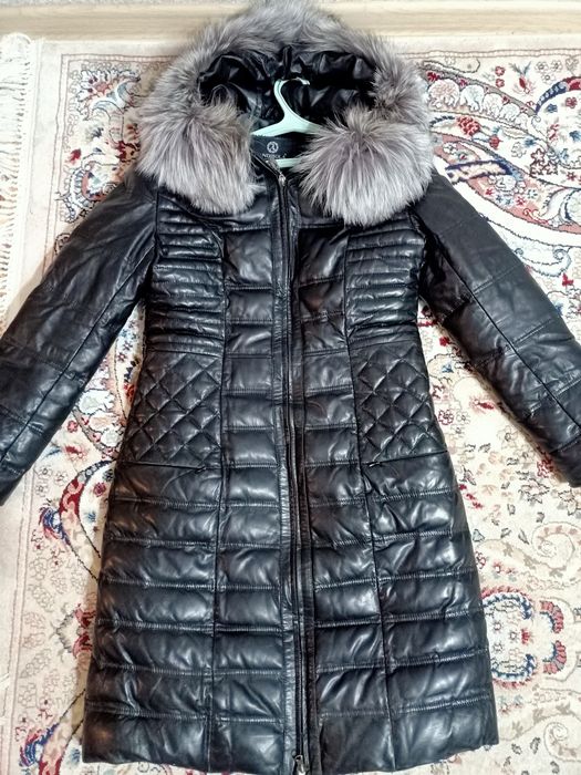 Продам кожаный пуховик, 44р. зима