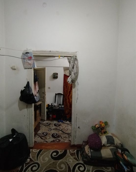 Продается 1 комнатная квартира в центре наваи вдоль дороги