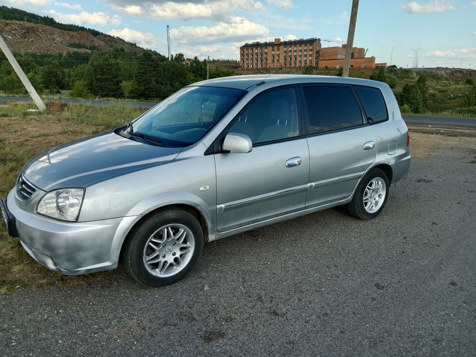 Продам Kia Carens