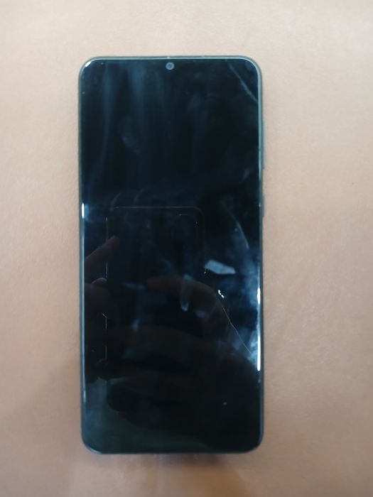 Продам Samsung A04 на 64 ГБ