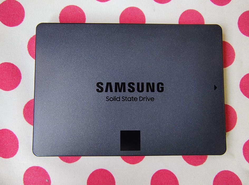 SSD Samsung 860 QVO 1 TB SATA-III 2.5 inch.