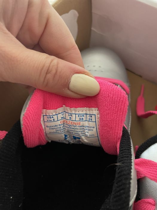 Спортни обувки с колелца