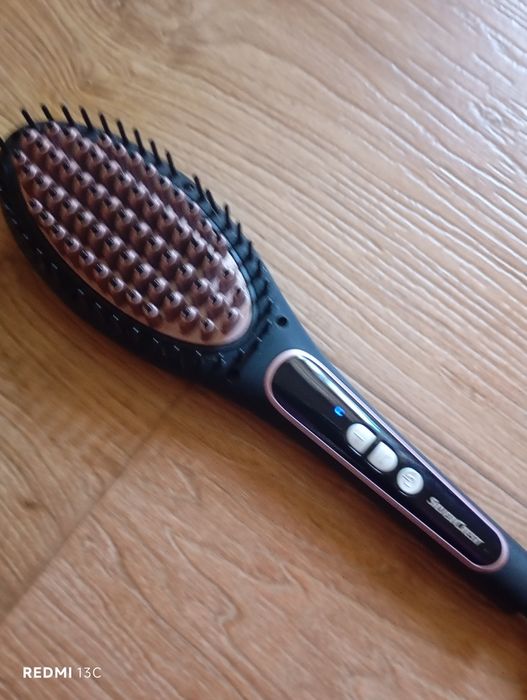 Perie și ondulator pentru par