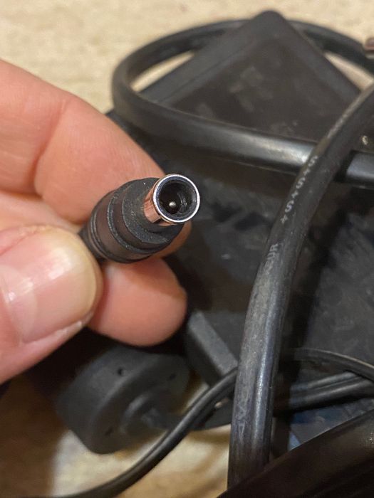 Зарядни за лаптоп HP и скенер Epson