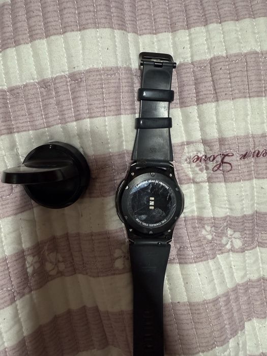 Продам часы Самсунг gear s3