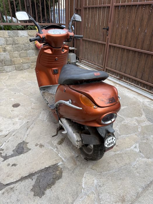 Скутер Априля Момарели 1+1 с регистрация