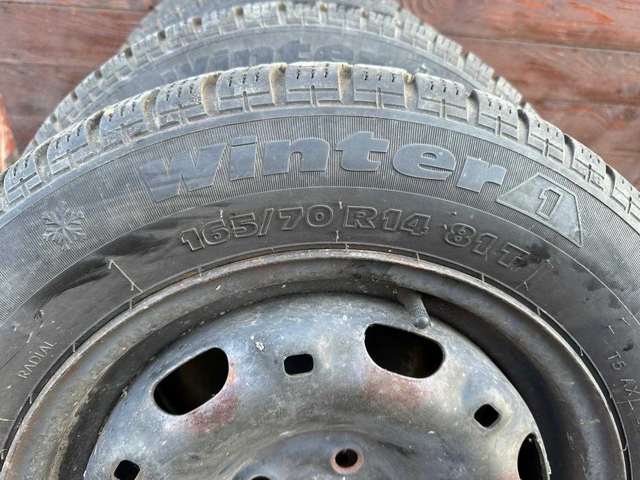 Roti iarna vw polo skoda fabia 14 cauciucuri perfecte 165/70 R14