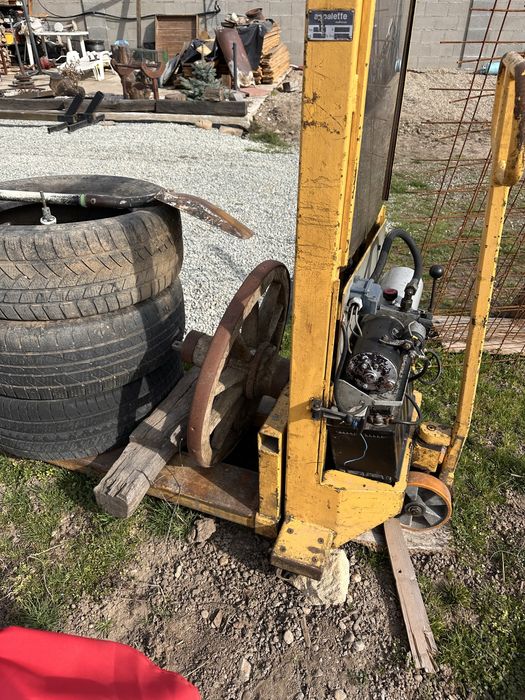 Transpalet , marca Anpalette fabricat în Mulhouse 1000kg