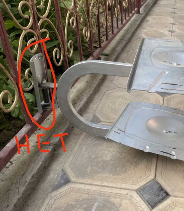 Крепление для телевизора с полкой