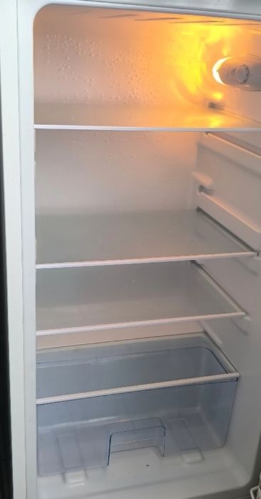 Продавам работещи Пералня - Зануси  и Хладилник Пролукс 100евро общо