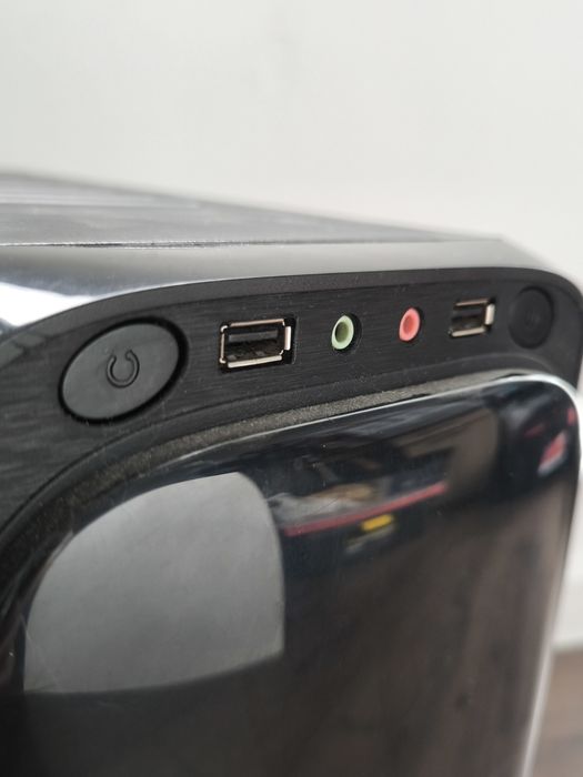 Компютър  AMD 3 2200G 3.50 GHz - 8 GB ram 2400 MHz DDR4, AM4, Wifi