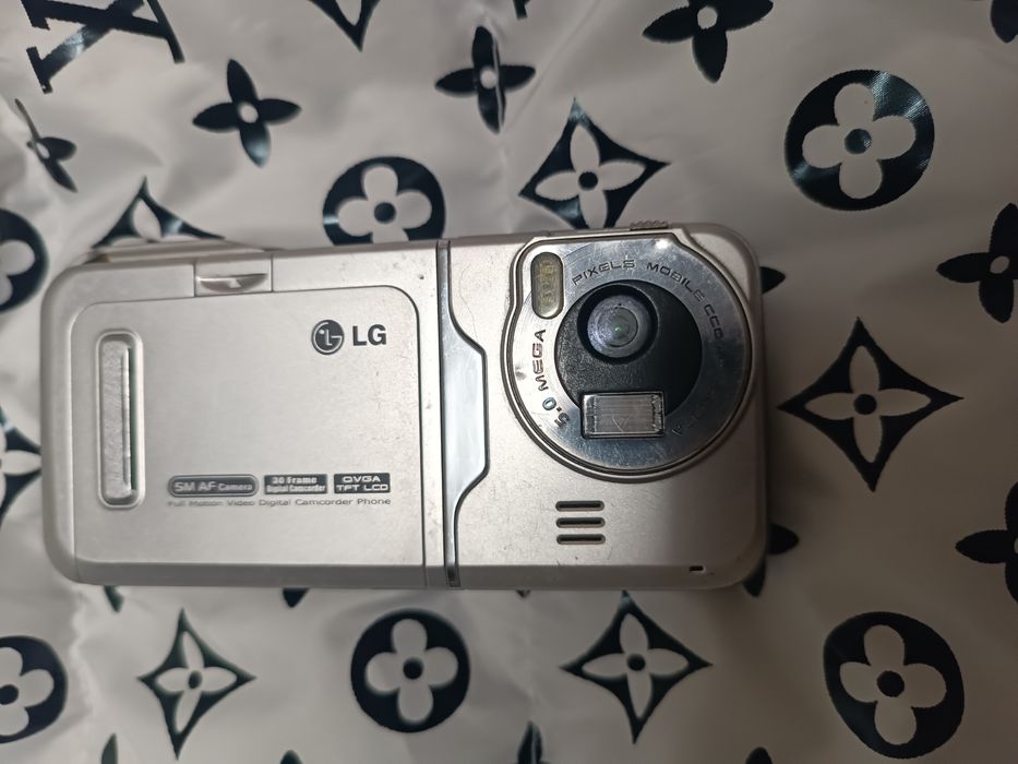 Assalom alekum Telefon Sotiladi Original Lg Syon