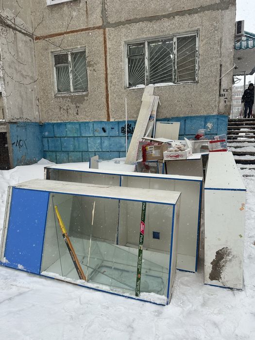 Отдам даром полки и шкафы