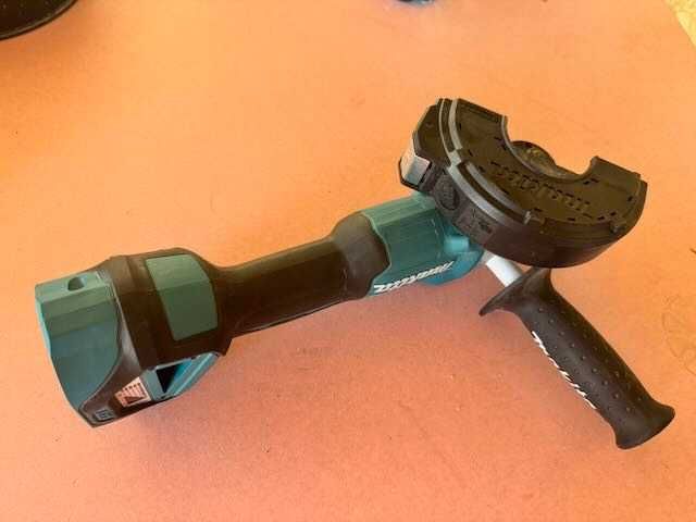 Оригинален безчетков ъглошлайф (флекс) Makita DGA511Z