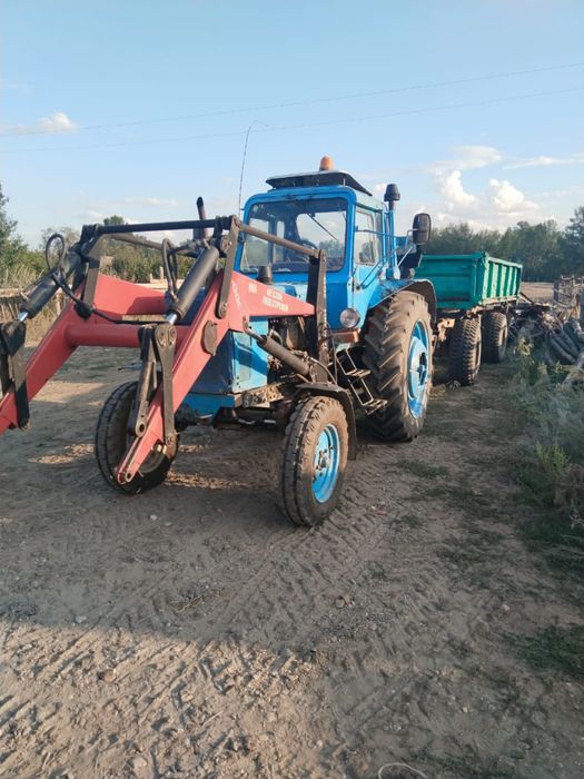 Трактор с прицепом