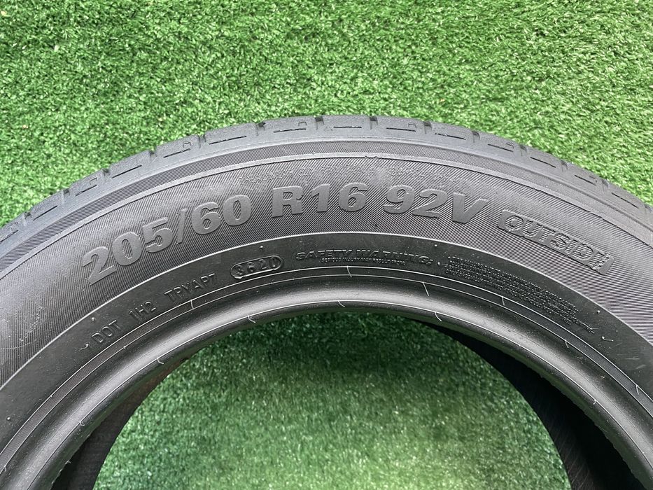 Set 4 anvelope vara Kumho Ecsta Ps71 205 60 R 16 92 V Dot 3620 Profil : 2 Bucati 5,34 , 2 bucati 4,6mm