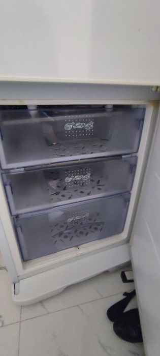 Холодильник бирюса