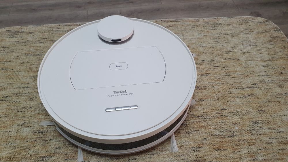 Продам робот пылесос Tefal