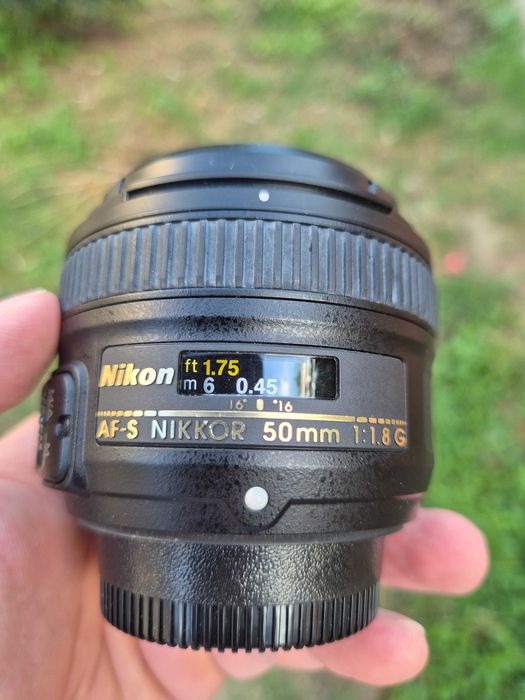 Nikon D7100 плюс 18-105 и 50мм 1.8G В ЧУДЕСНО СЪСТОЯНИЕ