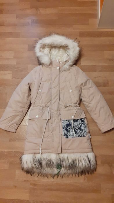 Зимнее пальто для девочки рост 130-140р. на сильные морозы