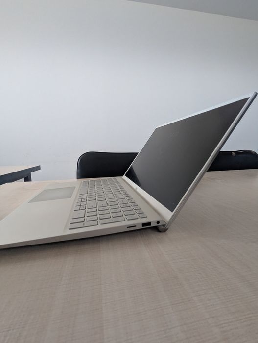 Dell Inspiron 5502 | i7 11th Gen | 16GB RAM | 512GB SSD