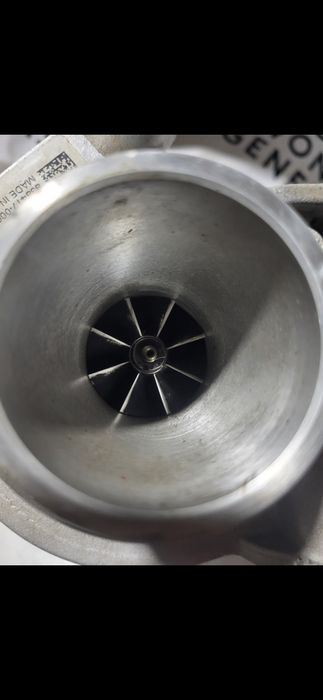 Vând turbina și injectoare ford 2 l 170 150 cp