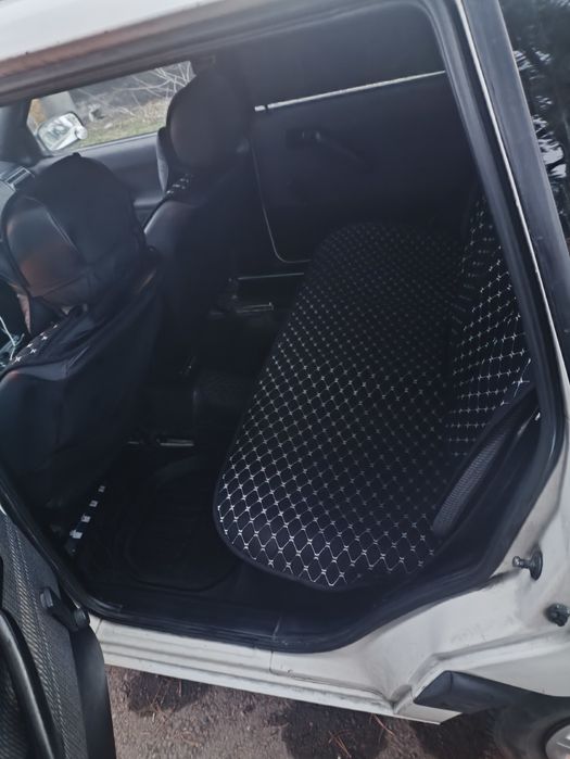 Продам пассат б3 1.8