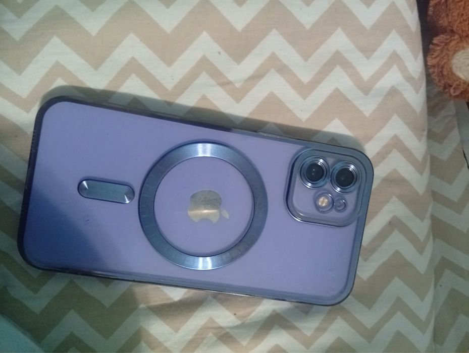 Vand sau schimb iPhone 12