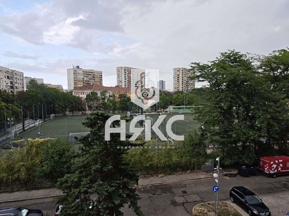 Продава се Тристаен апартамент в София, Разсадника - 65 кв.м за 2385 €/кв.м - Снимка #4
